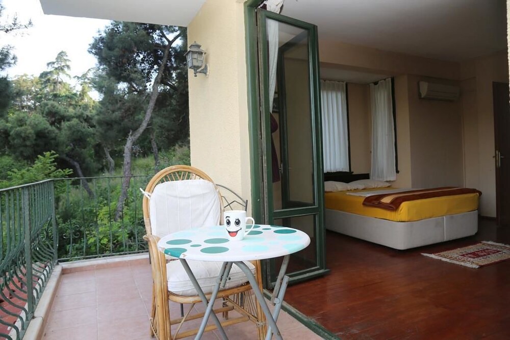 Photo of Bedroom in Adalar
