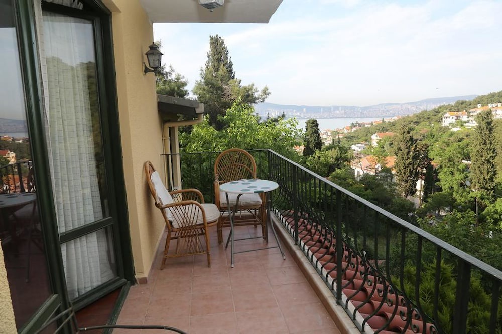 Photo of Bedroom in Adalar