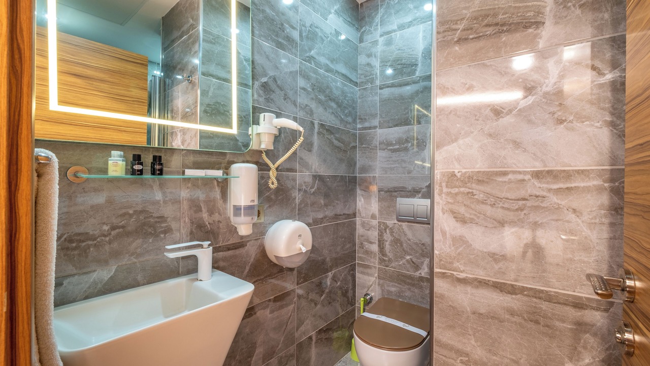Photo of Bathroom in Cumhuriyet
