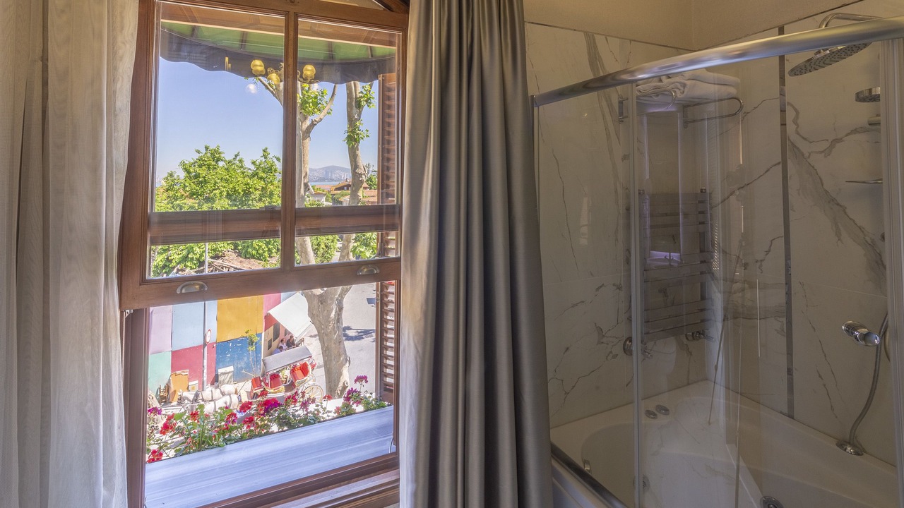 Photo of Bedroom in Adalar