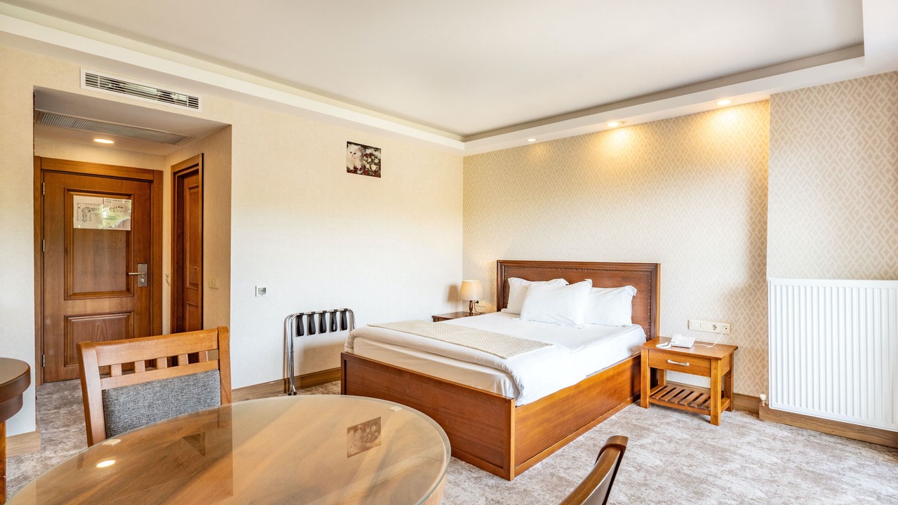 Photo of Bedroom in Ezine