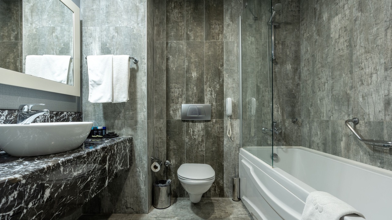 Photo of Bathroom in Kundu