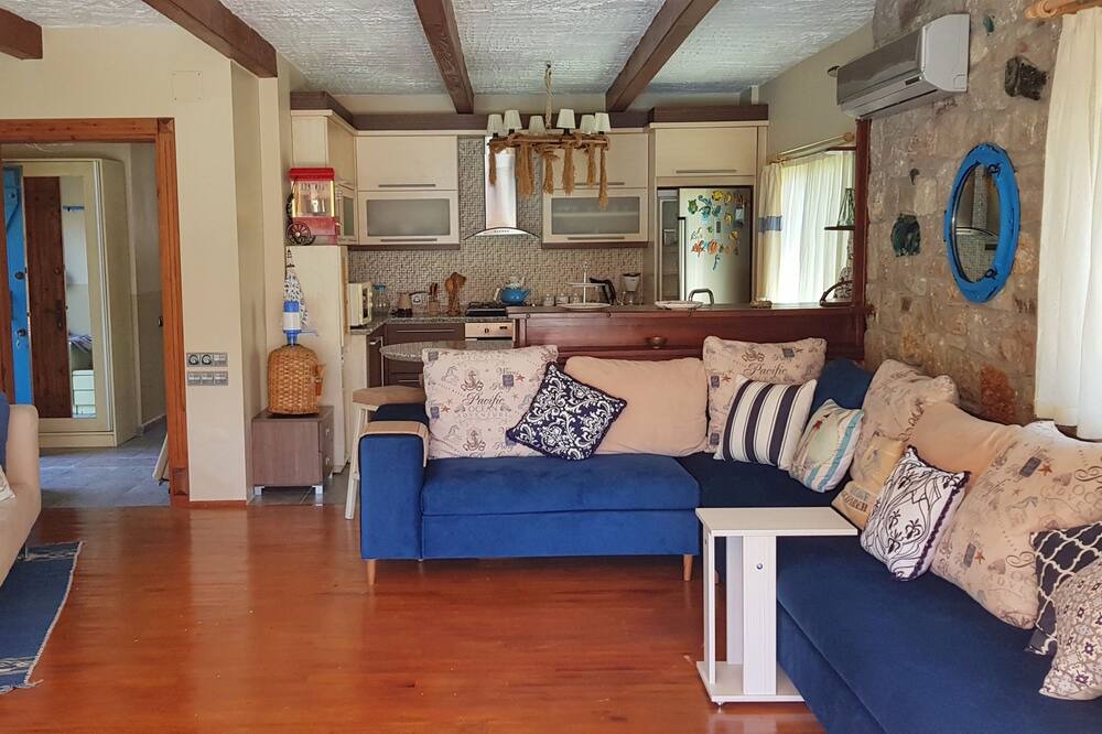 Photo of Livingroom in Bozburun