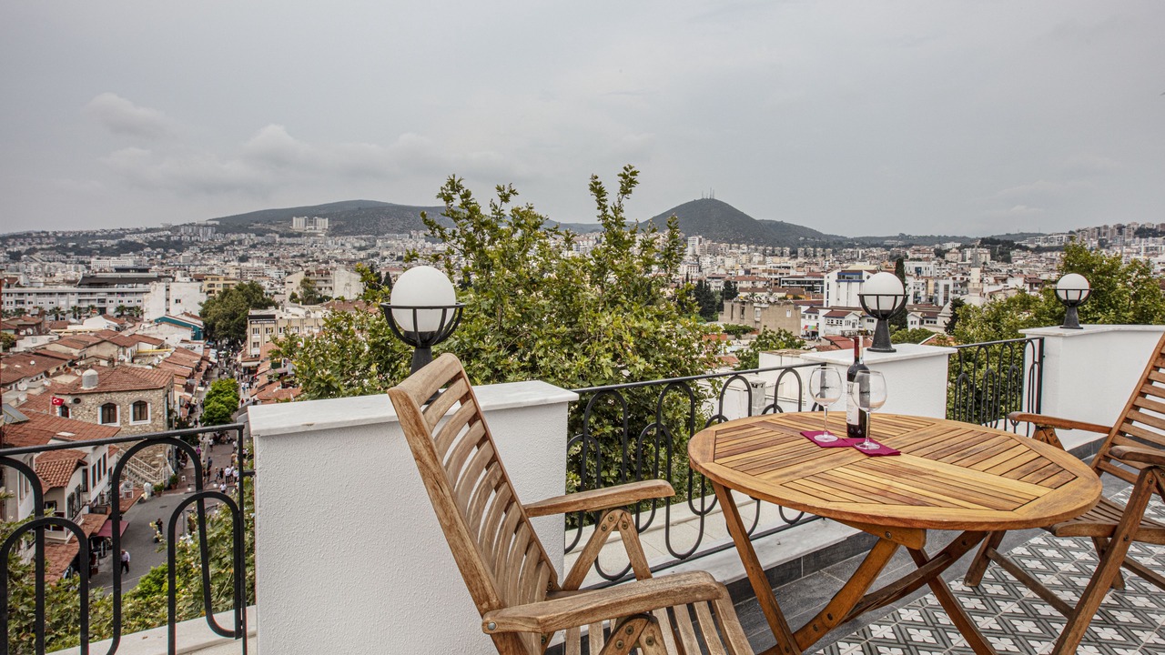 Photo of Patio Balcony in Kusadasi City Centre