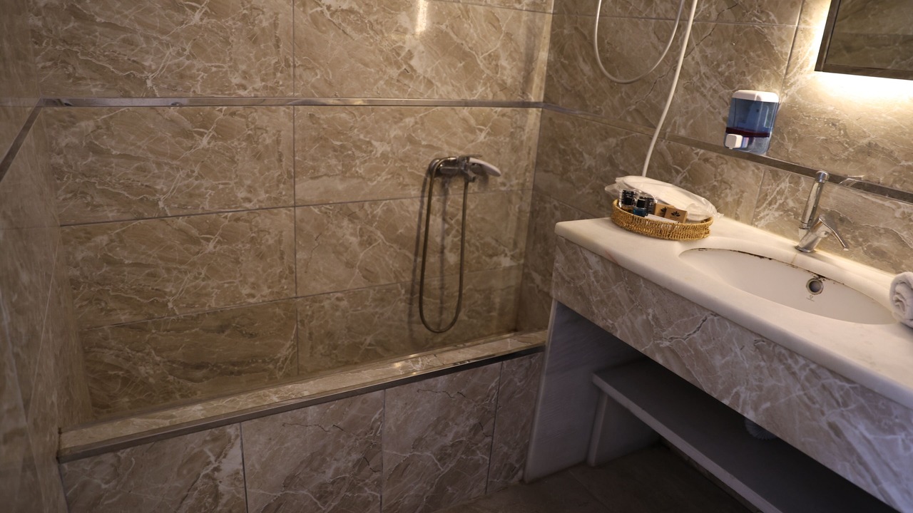 Photo of Bathroom in Sindirgi