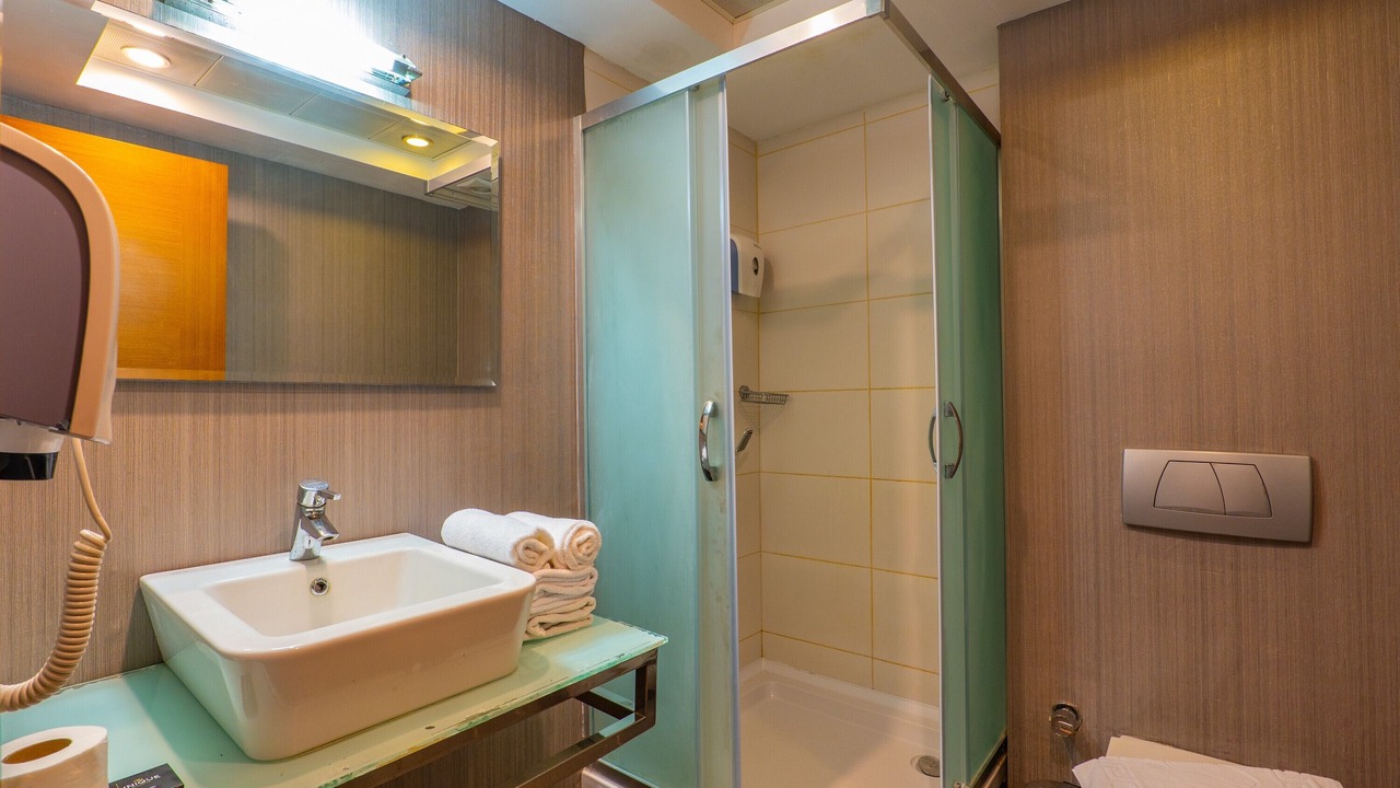 Photo of Bathroom in Ozdere