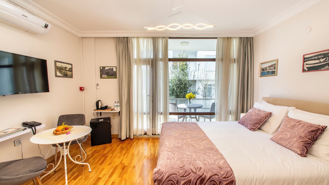 Photo of Bedroom in Adalar