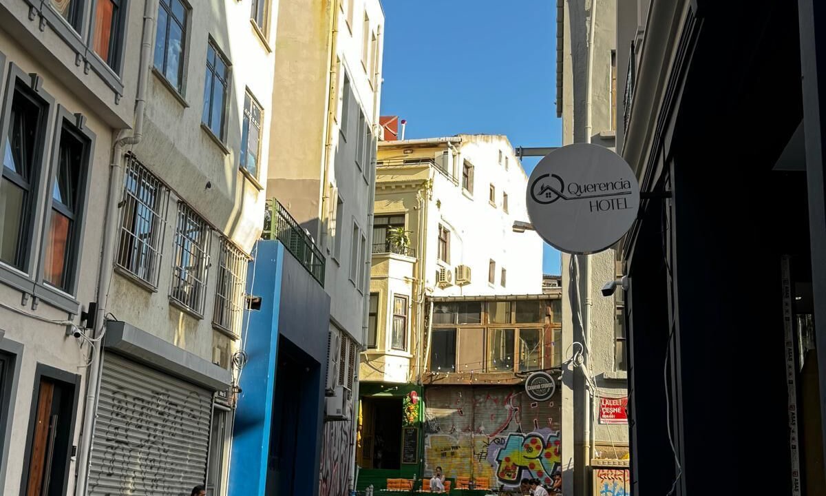Photo of Bedroom in Galata