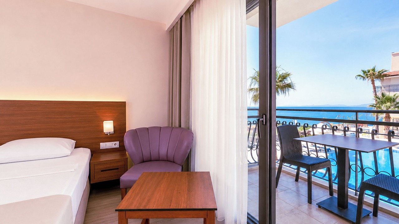 Photo of Patio Balcony in Kusadasi