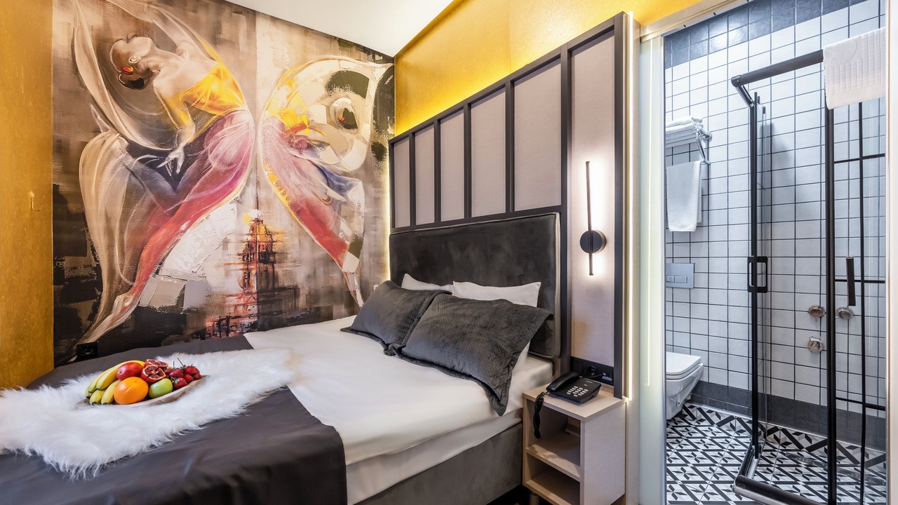 Photo of Bedroom in Pera