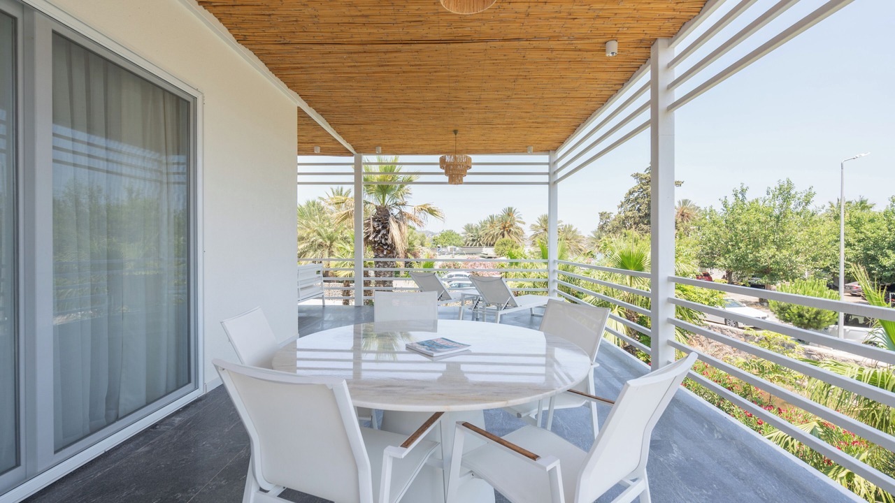 Photo of Patio Balcony in Golturkbuku