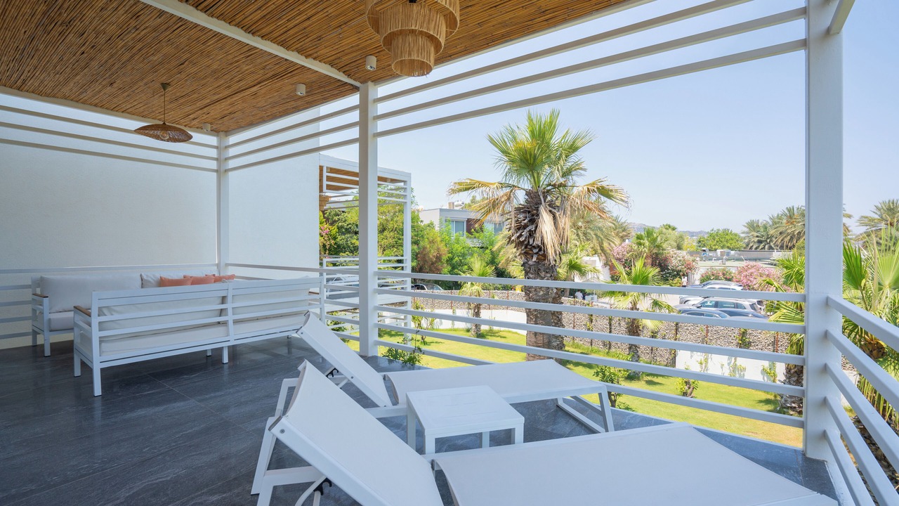 Photo of Patio Balcony in Golturkbuku