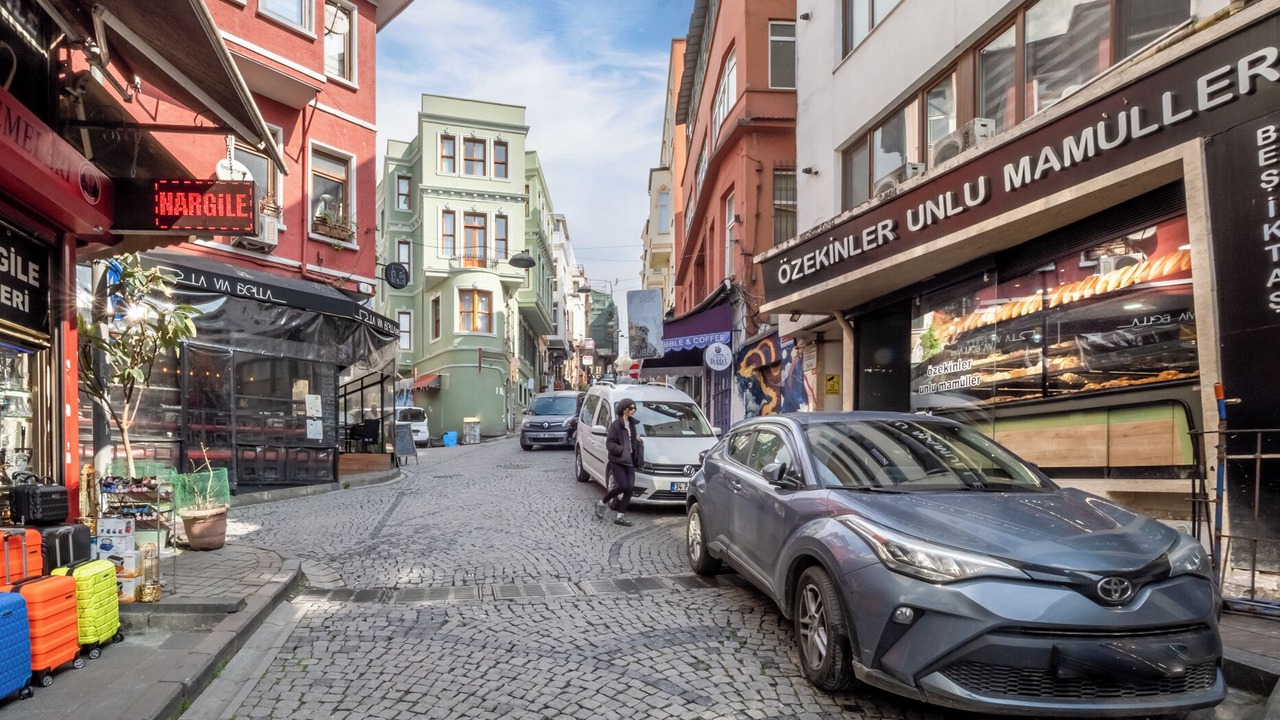 Photo of Others in Besiktas