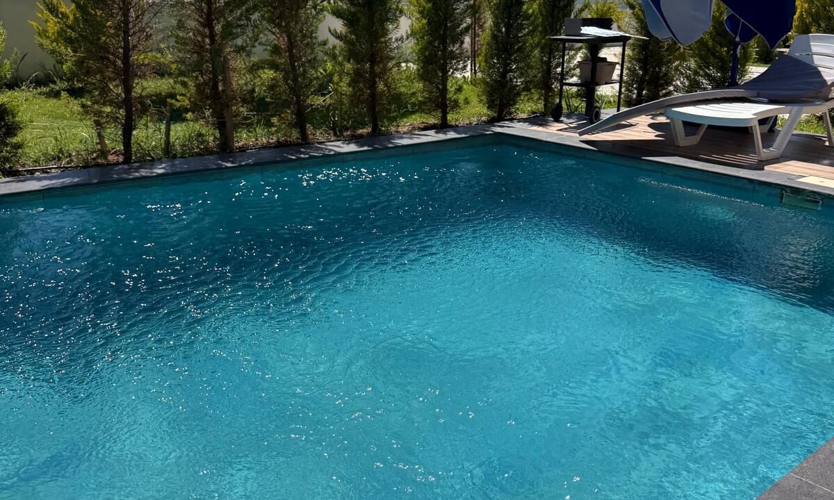 Photo of Outdoor in Side