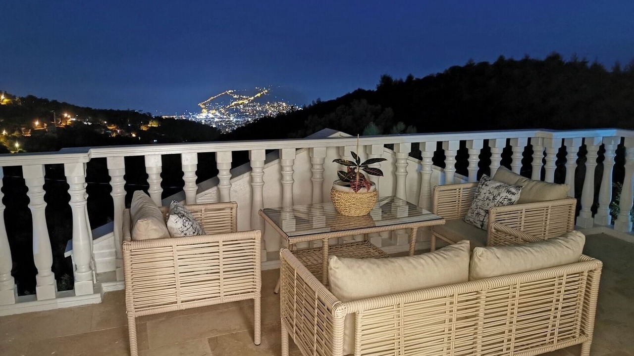 Photo of Patio Balcony in Bektas