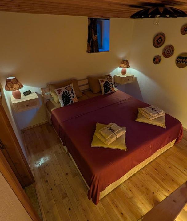 Photo of Bedroom in Ancient Side