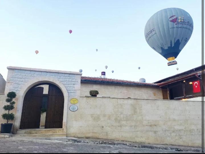 Photo of Others in Cavusin