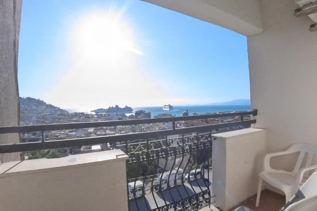 Photo of Patio Balcony in Kusadasi City Centre