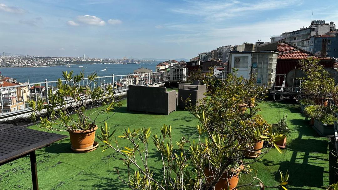Photo of Others in Cihangir