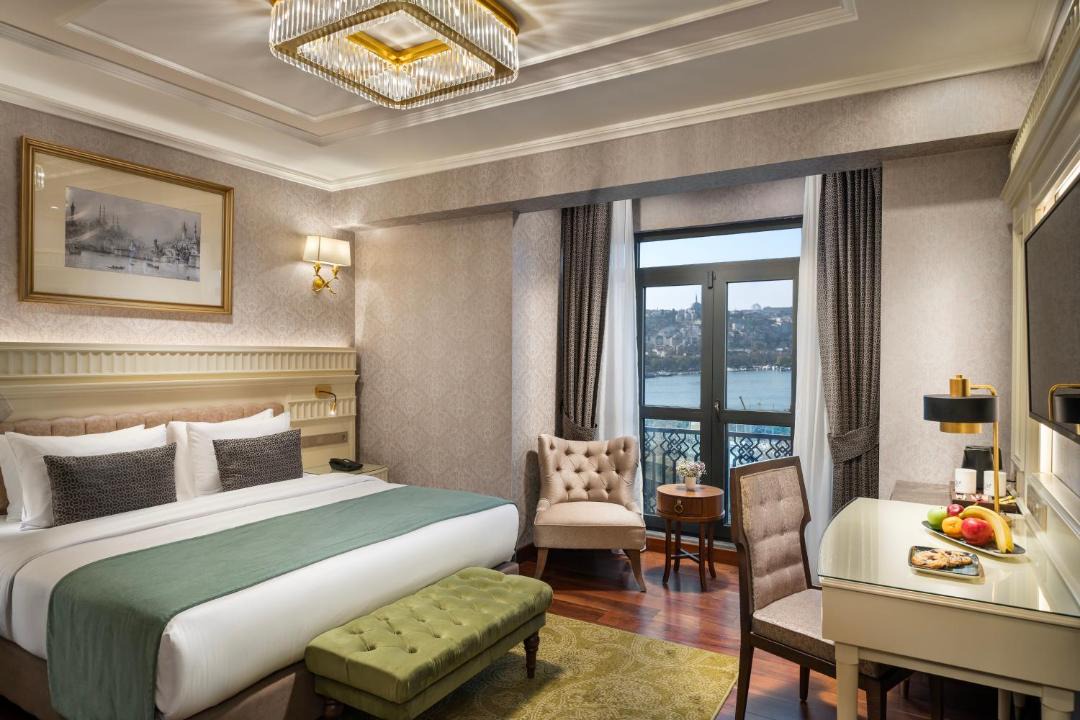 Photo of Bedroom in Pera