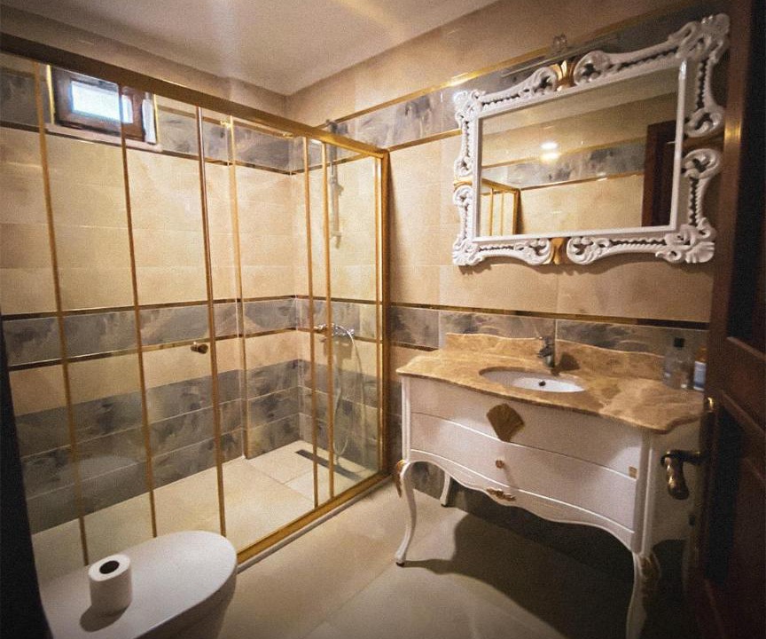 Photo of Bathroom in Yanik