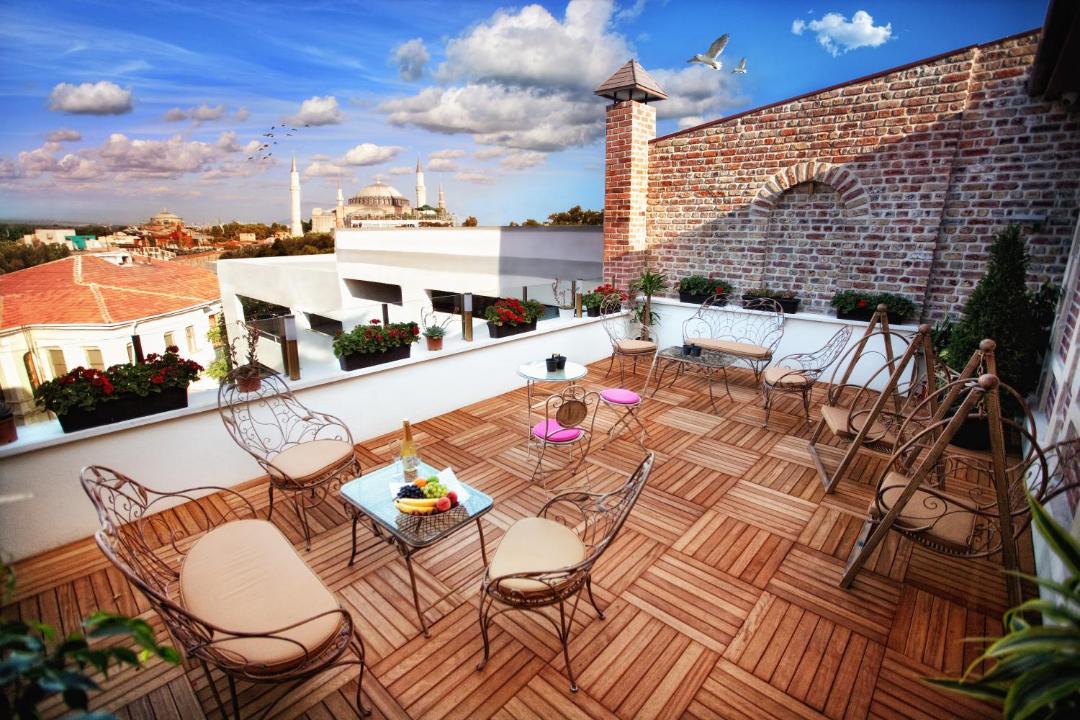 Photo of Patio Balcony in Old City