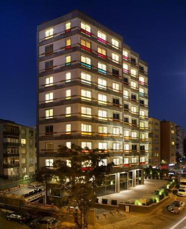 Photo of Buildings in Gayrettepe