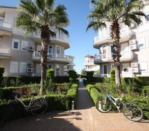 Olympias Court 