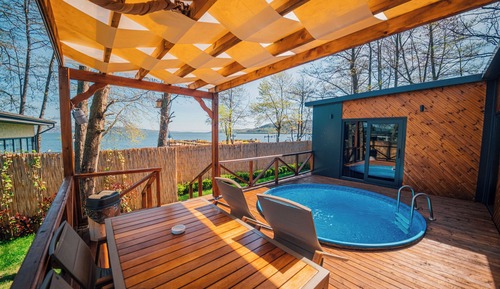 Superior Tiny Lake View