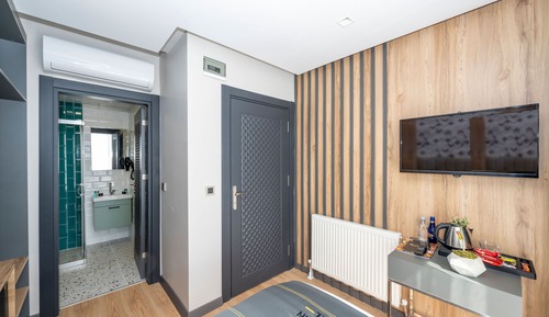 Deluxe Single Room