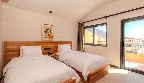 Comfort Twin Room, 1 Bedroom, Pool View