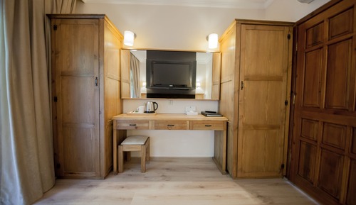 Deluxe Family Room