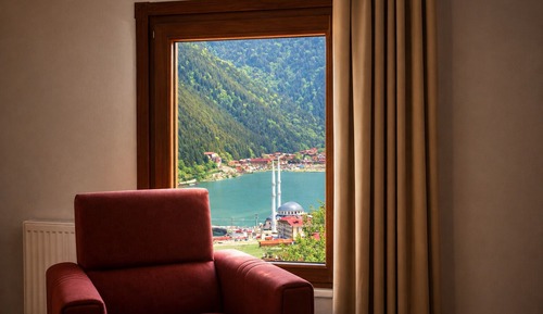 Lake View Penthouse Suite