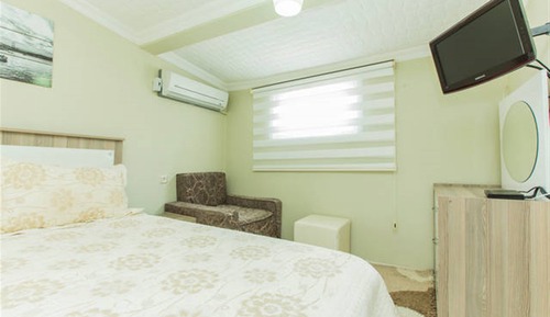 Double Room, 1 Double Bed