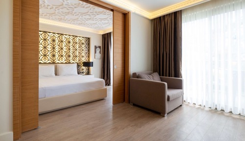 Village Poolside Room