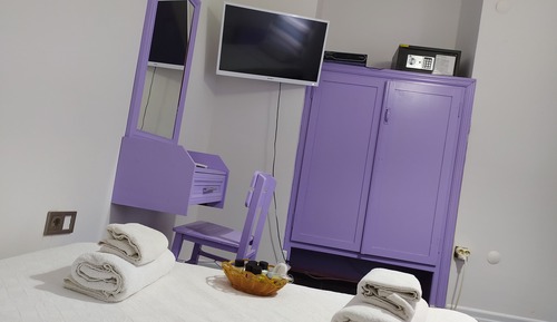 Lilac Room