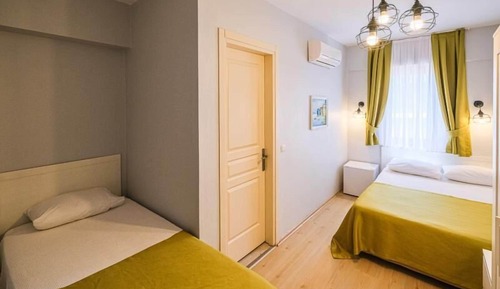Comfort Triple Room