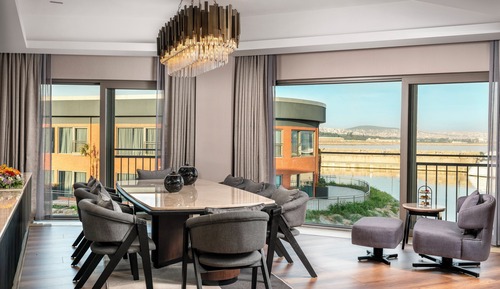 Panoramic Suite, 1 King Bed, Sea View