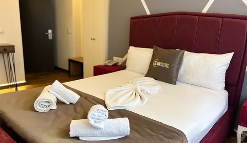Economy Room, 1 Queen Bed, Air conditioning