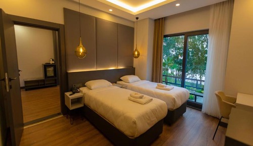 Economy Room