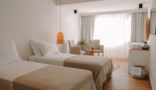 Design Twin Room