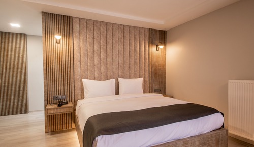 Junior Suite, City View, Corner