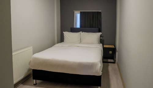 Family Room, 2 Bedrooms, Corner