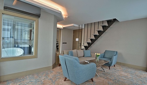 Suite, Multiple Beds, Non Smoking, Balcony (View)