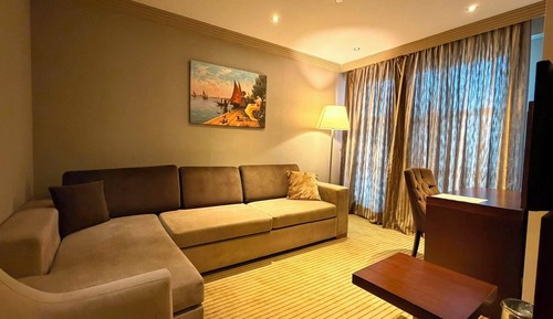 Family Suite, City View