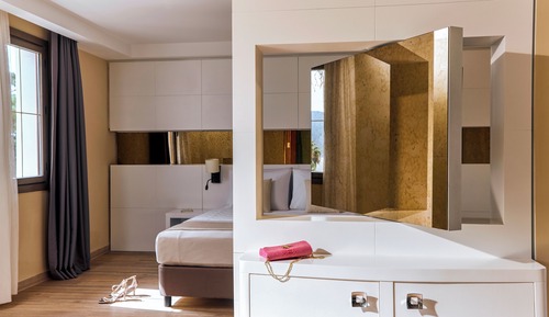 Junior Suite (Main Building)
