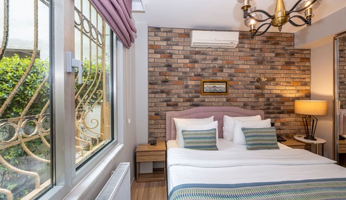 Superior Garden Suite