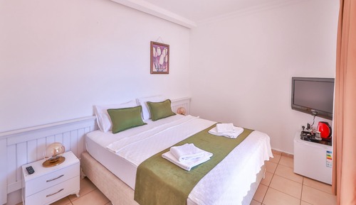 Room, Sea View