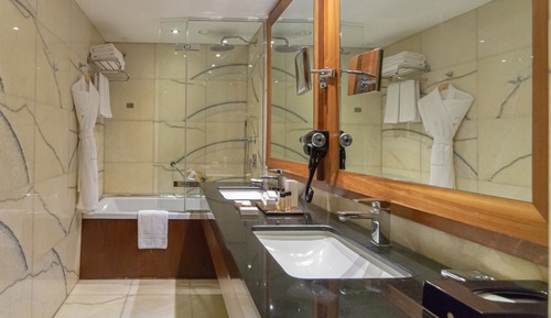 Junior Suite, 1 King Bed, Club Lounge Access