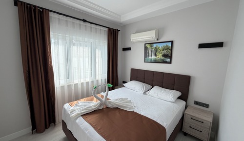 Family Room, Multiple Beds